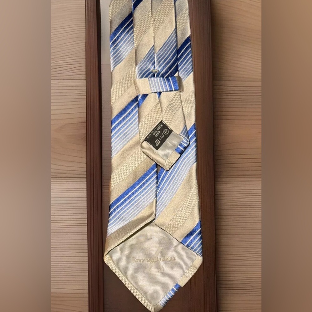 Classic Recent Ermenegildo Zegna Silk Tie with Multicolor Stripes Made in Italy